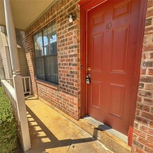929 W Hickory St in Denton, TX - Building Photo - Building Photo