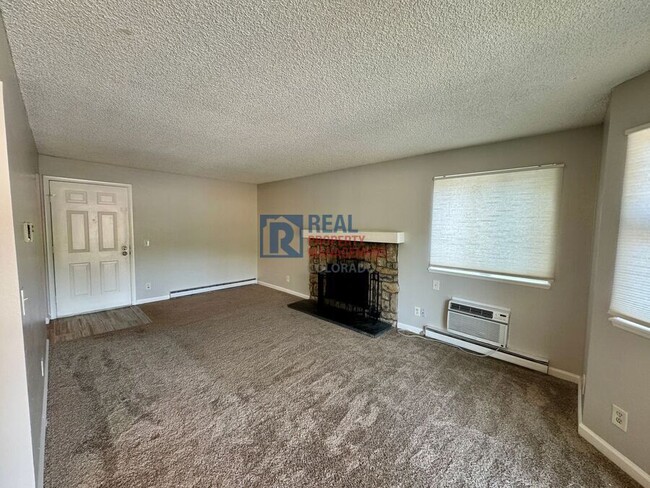 17473 E Mansfield Ave in Aurora, CO - Building Photo - Building Photo