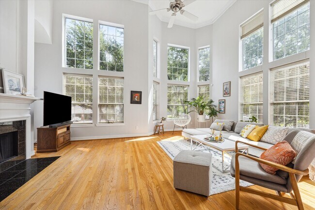property at 422 McGowen St