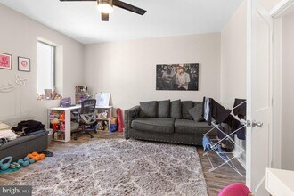 162 Richmond St-Unit -2 in Philadelphia, PA - Building Photo - Building Photo