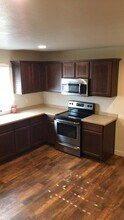 228 N 680 E in Vineyard, UT - Foto de edificio - Building Photo
