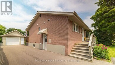 371 Meadowbrook Dr in Milton, ON - Building Photo - Building Photo