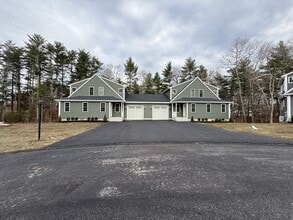 29 Kashmirs Way in Middleboro, MA - Building Photo - Building Photo