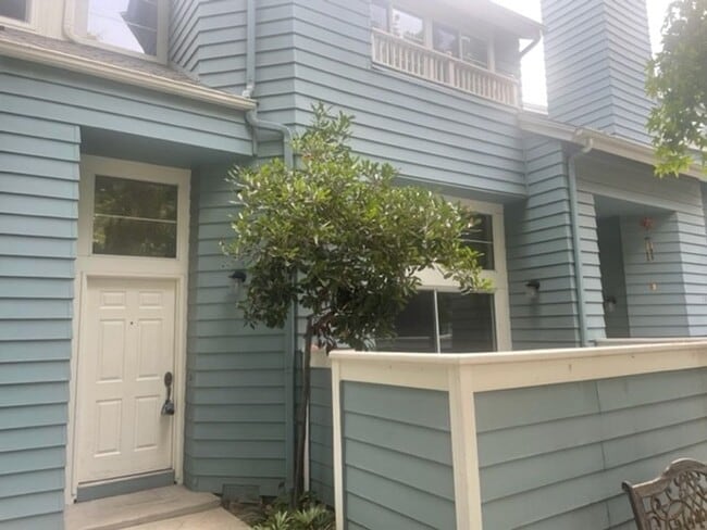 property at 727 Balfe St