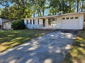 11621 Chipwood Dr in Little Rock, AR - Building Photo - Building Photo