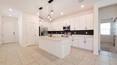 722 Lemon Ave in Fruitland Park, FL - Building Photo - Building Photo