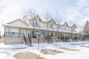The Willows in Calgary, AB - Building Photo