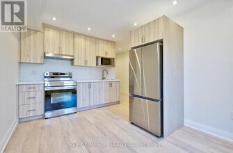 449 Margueretta St in Toronto, ON - Building Photo - Building Photo