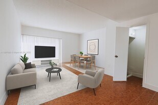 3791 NW 78th Ave in Hollywood, FL - Building Photo