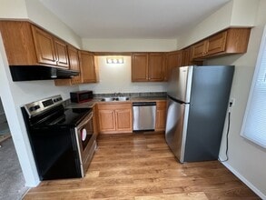 2019 Oak St in St. Charles, IL - Building Photo - Building Photo