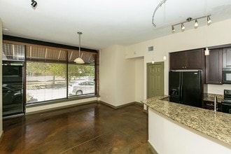 201 W. 11th St. in Jacksonville, FL - Building Photo - Interior Photo