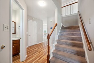 304 Lynns Way in Yorktown, VA - Building Photo - Building Photo