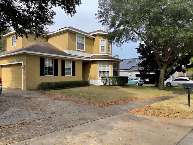 property at 554 Hiawatha Palm Pl