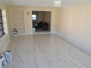 316 Tudor Dr in Cape Coral, FL - Building Photo - Building Photo