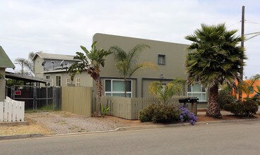 901 S Tremont St in Oceanside, CA - Building Photo - Building Photo