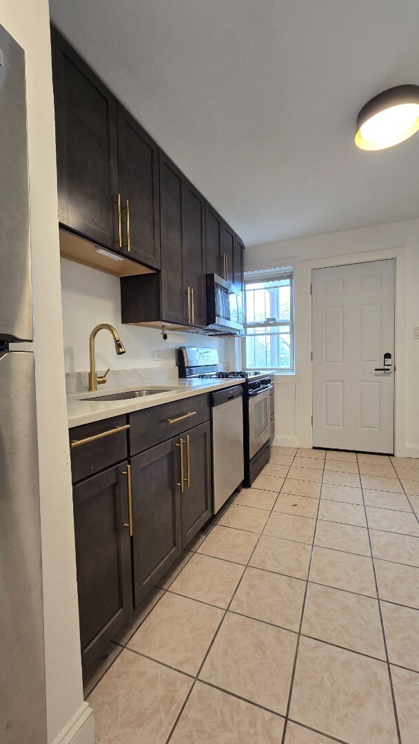 6018 S St Lawrence Ave in Chicago, IL - Building Photo - Building Photo