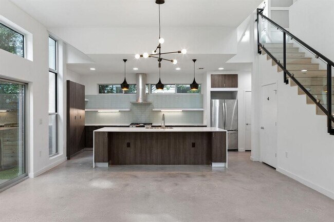 2312 Enfield Rd in Austin, TX - Building Photo - Building Photo
