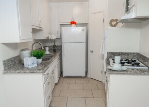 Euclid St. Apartments in Santa Monica, CA - Foto de edificio - Building Photo