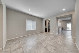 4024 Floating Fern Ave in North Las Vegas, NV - Building Photo - Building Photo