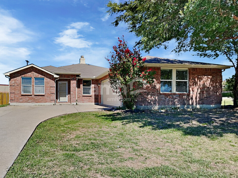 400 Briar Oaks Dr in Royse City, TX - Building Photo