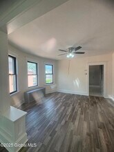 1007 Forest Rd in Schenectady, NY - Building Photo - Building Photo