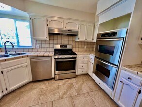 240 S Caesar Ave in Fresno, CA - Building Photo - Building Photo