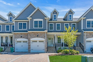 10 McCormick Ave N in Old Bridge, NJ - Building Photo