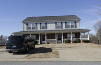 Country Garden Estates 2 in Moore, SC - Foto de edificio - Building Photo