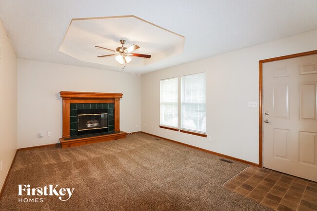 1216 N Ponca Dr in Independence, MO - Foto de edificio - Building Photo