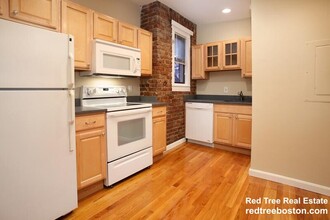 65 Burbank St, Unit 15 in Boston, MA - Building Photo - Building Photo