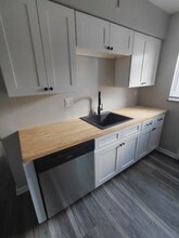 6643 Montgomery Rd in Cincinnati, OH - Building Photo - Building Photo