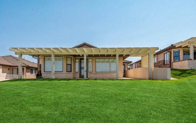 2136 S Legacy Dr in Saint George, UT - Building Photo - Building Photo