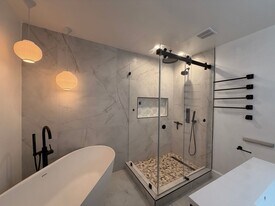 18645 Hatteras St in Los Angeles, CA - Building Photo