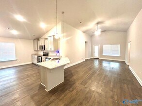 14254 Wildflower Dr in Harvest, AL - Building Photo - Building Photo
