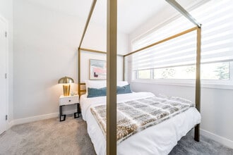 15809-15897 97 Ave NW in Edmonton, AB - Building Photo - Building Photo