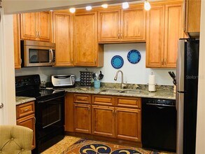 213 Sea Horse Dr SE in St. Petersburg, FL - Building Photo - Building Photo