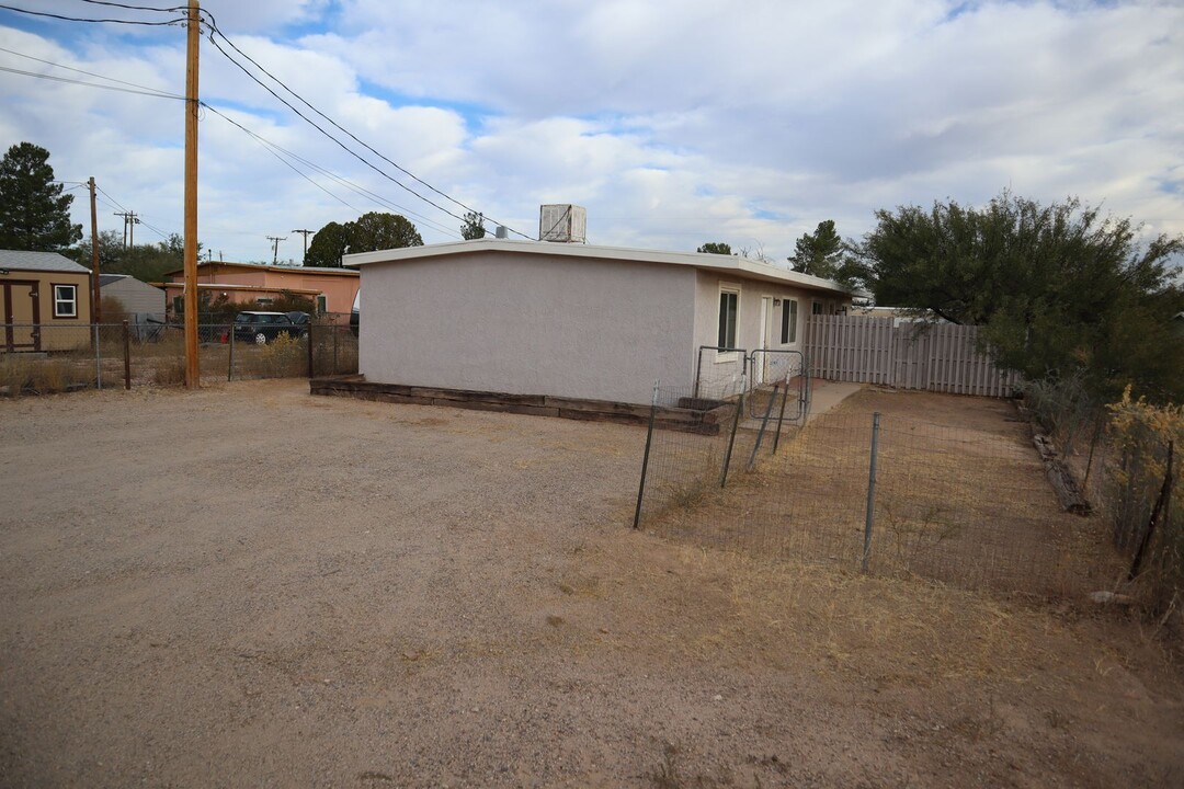 163 W 2nd St in Benson, AZ - Foto de edificio