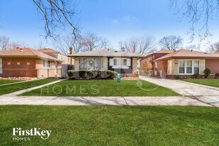 14621 Dorchester Ave in Dolton, IL - Building Photo