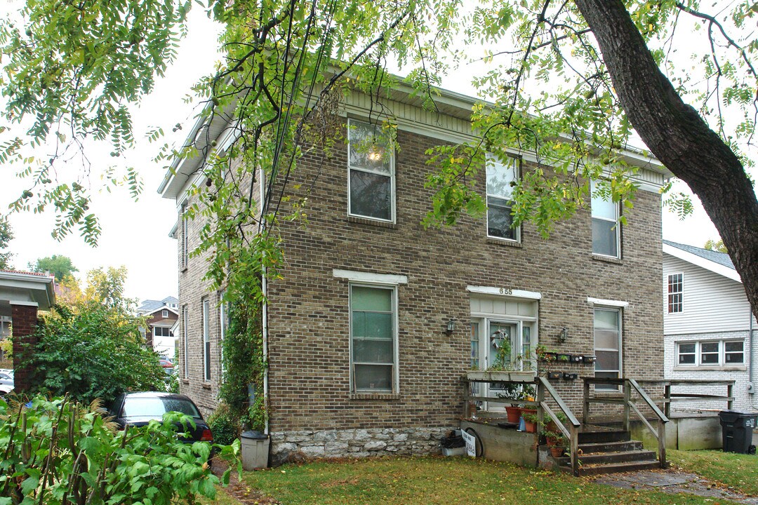 646 Maxwelton Ct in Lexington, KY - Building Photo