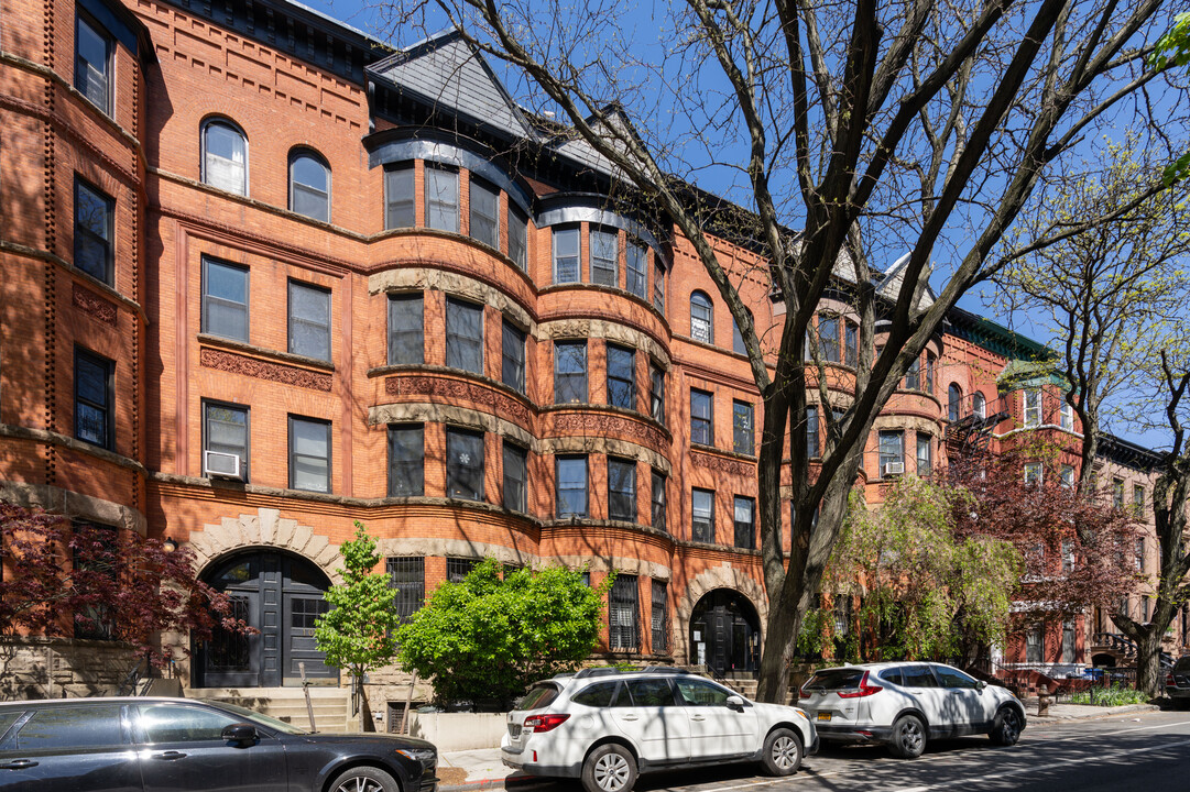 103 Berkeley Pl in Brooklyn, NY - Foto de edificio