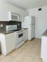 4738 NW 97th Ct, Unit 84 in Doral, FL - Building Photo - Building Photo