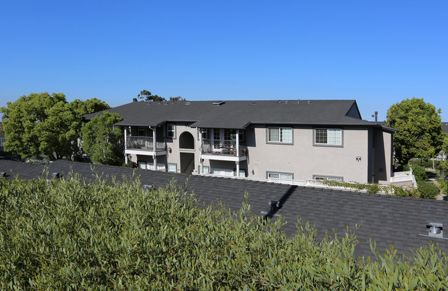 Flower Hill in Oceanside, CA - Building Photo - Building Photo