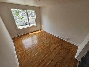 476 Polson Ave in Winnipeg, MB - Building Photo - Building Photo