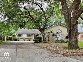 3430 Deer Valley Dr in Spring, TX - Building Photo