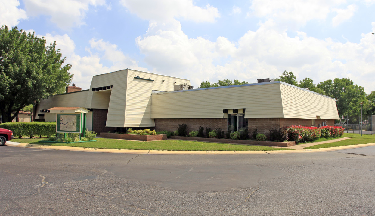 Granada Village in Oklahoma City, OK - Building Photo