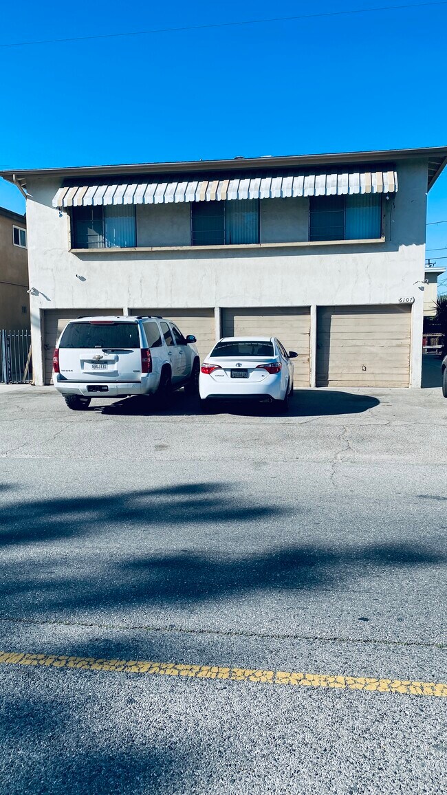 6107 Tujunga Ave Apartments and Nearby North Hollywood Apartments For