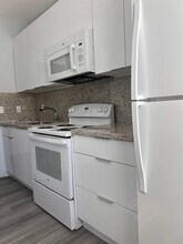 852 SW 13th Ave in Miami, FL - Building Photo - Building Photo