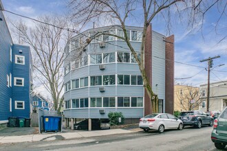 512-522 Green St in Cambridge, MA - Building Photo - Building Photo