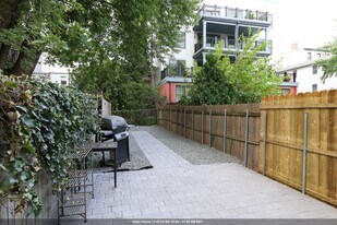 314 6th St in Jersey City, NJ - Building Photo