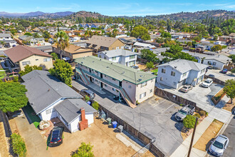 417-431 Claydelle Ave in El Cajon, CA - Building Photo - Primary Photo